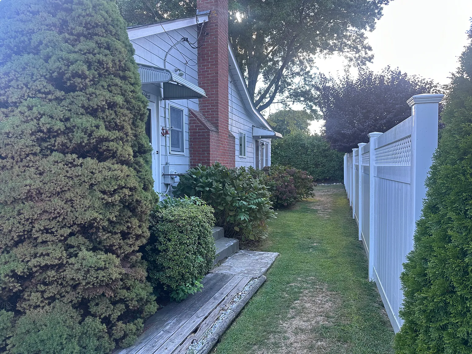 2 bed, 890 sqft, $2,100 — Photo 3