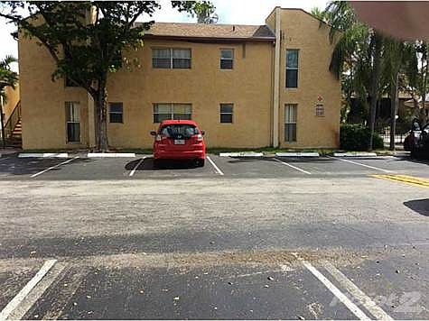 1st image of 4503 Treehouse Ln APT 8E