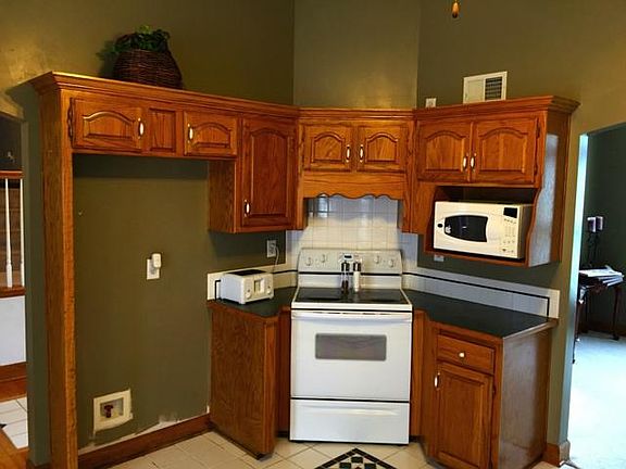 5th image of 207 NE Lamplighter Ln