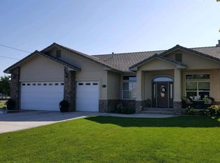 622 N Oregon St, Yerington, NV 89447