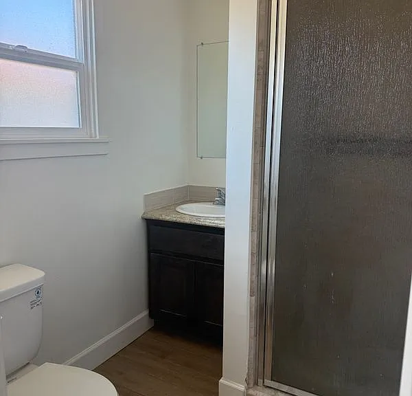 410 E San Joaquin Ave — Photo 10