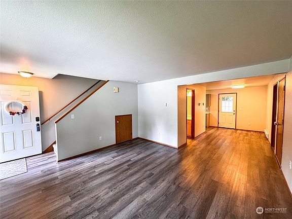 3rd image of 9817 9819 148th Street Ct E