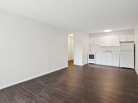 2nd image of 389 Courtland Ave APT 3C