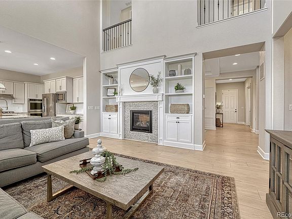 3rd image of 15280 Delhi Avenue