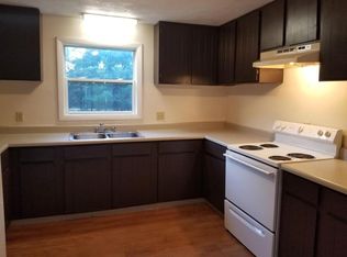 22 Bishop Rd APT 3, Poland, ME 04274