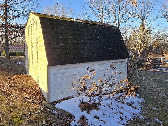5th image of 420 Wildwood Ave