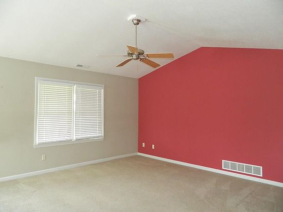 4th image of 1641 Cumberland Ave Unit 1641