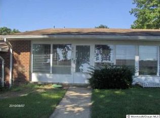 881D Balmoral Ct, Lakewood, NJ 08701