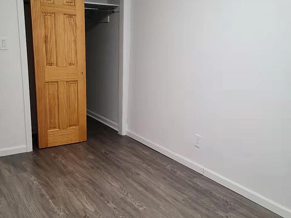3rd image of 7803 164th St Floor 1