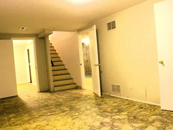 5th image of 2208 Wesley St