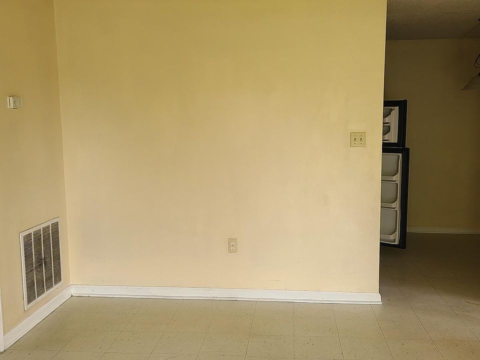 1st image of 5111 Weston Ave