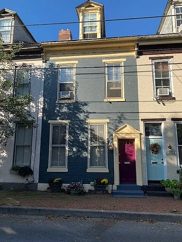 1202 Penn St Photo 1