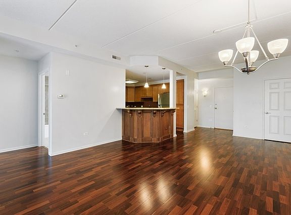 4th image of 455 W Wood St Unit 304