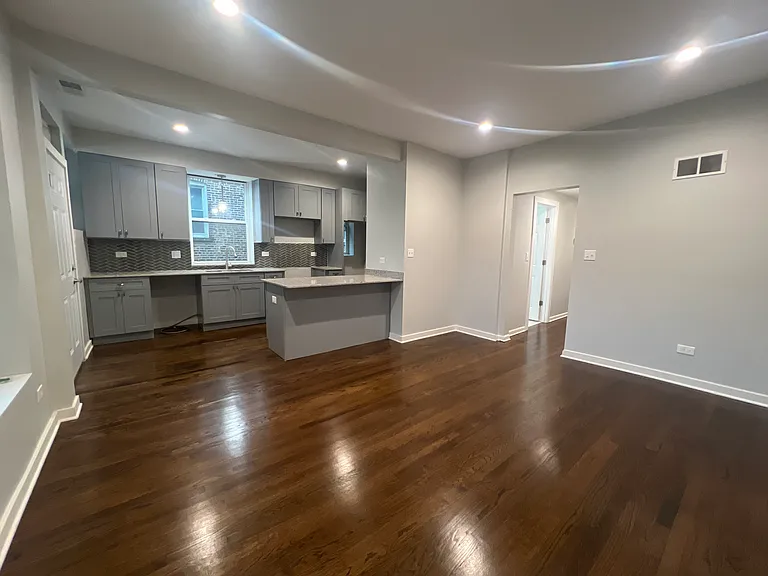 7144 S Yates Blvd #2N — Photo 3