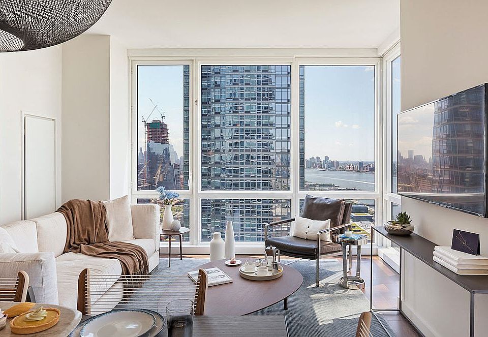 1st image of 605 W 42nd St Ph 3S