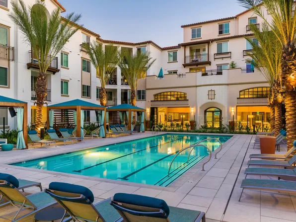 Sola at Pacific Highlands Ranch