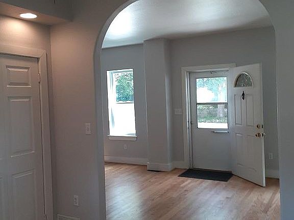 4th image of 506 NW Barstow St