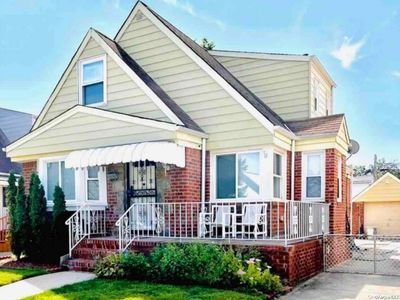 80-50 255th Street, Glen Oaks, NY, 11004