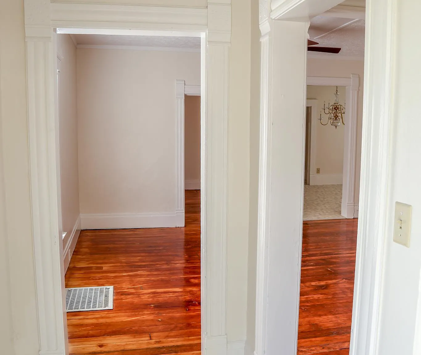 707 N Walnut St — Photo 3
