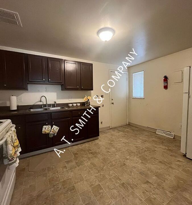 1st image of 1292 Benton St