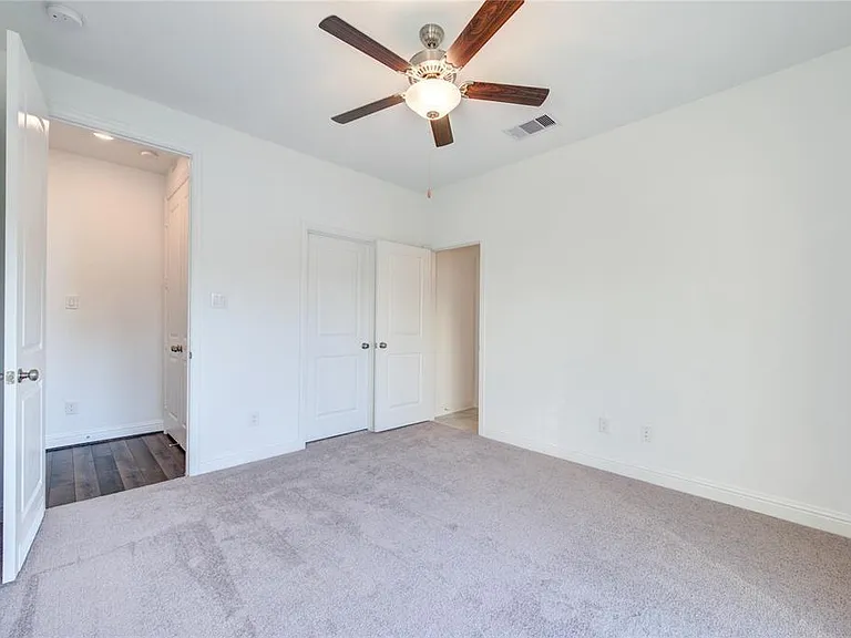 1415 Adell Rose Ln — Photo 17