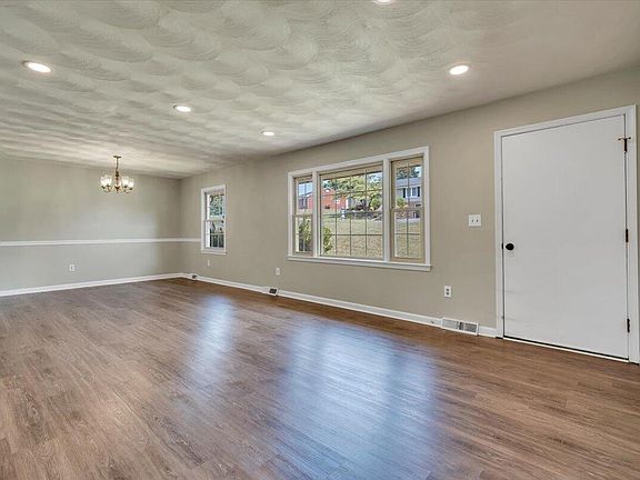 5th image of 621 Bonnie Ln