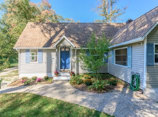 81 Picketts Ridge Rd, Redding, CT 06896