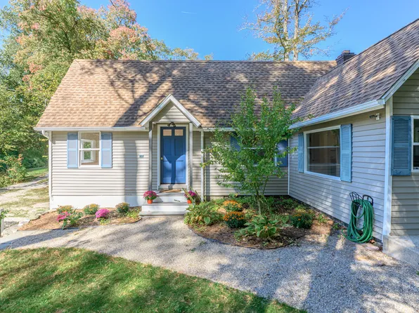 81 Picketts Ridge Road, Redding, CT 06896