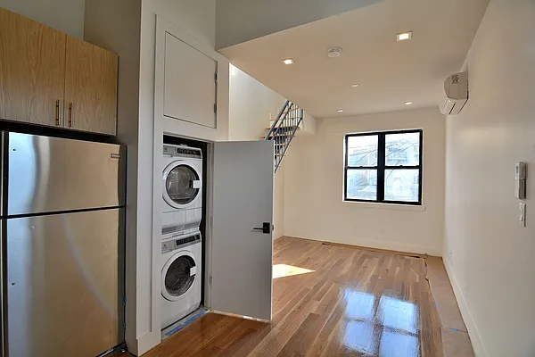 Rented by Hagstrom Management Inc | media 14