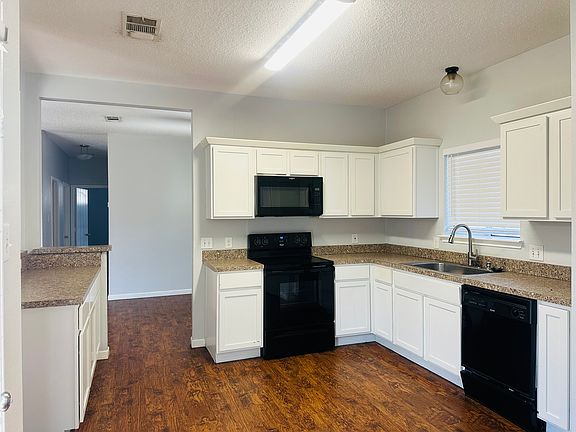 5th image of 6703 Stone Branch Dr
