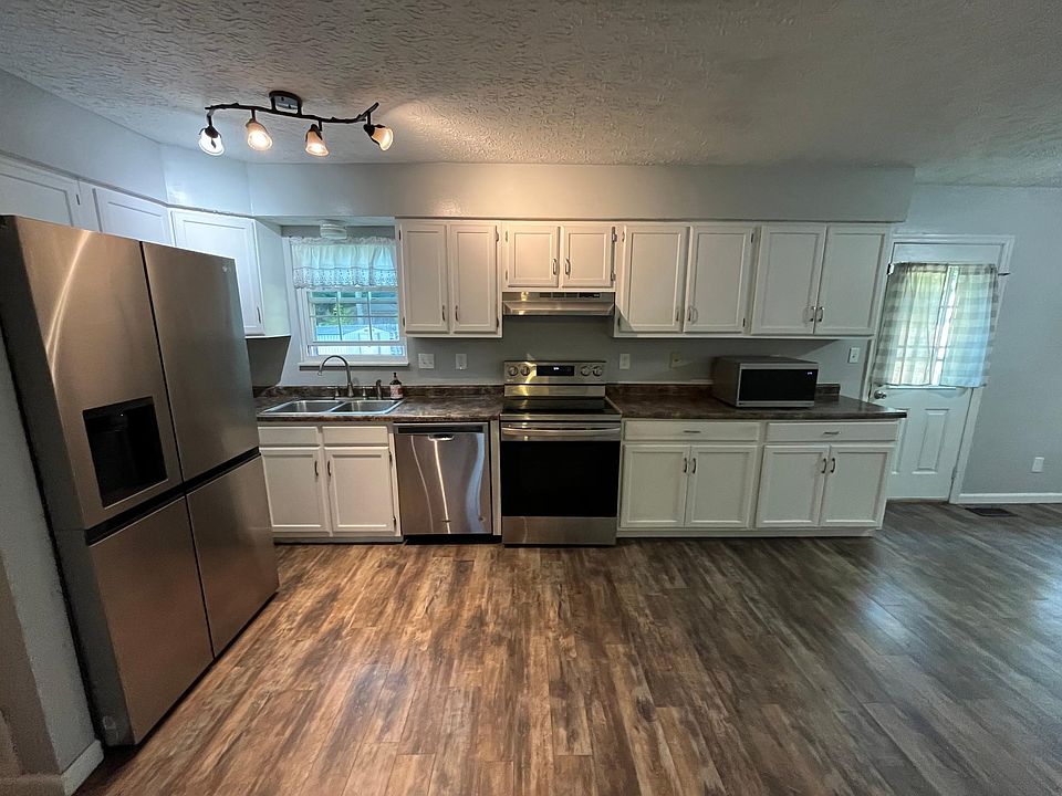 Kitchen - 1