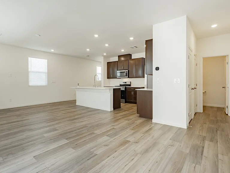 9108 Vesey Ave — Photo 11
