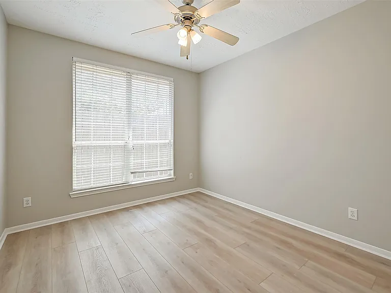 717 Cedarwood Dr — Photo 23
