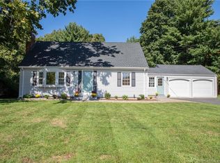 43 Westwood Dr, Simsbury, CT 06070