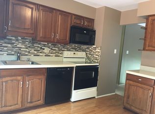 1145 Sussex Ln, Wheaton, IL 60189