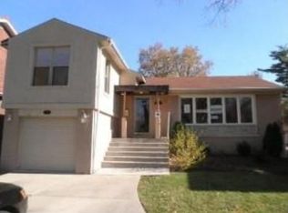 1709 Courtland Ave, Park Ridge, IL 60068