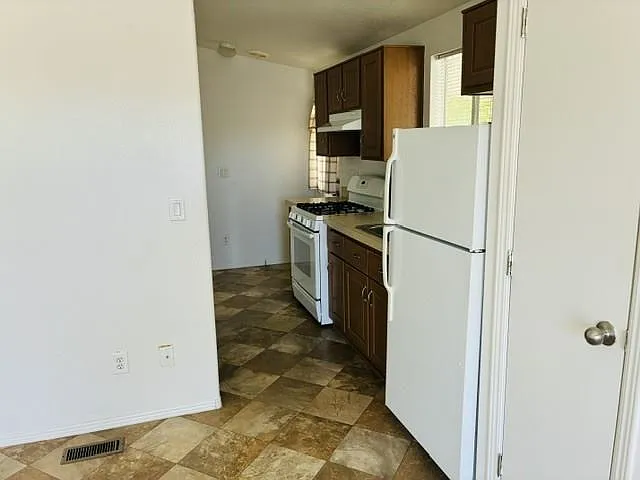 3115 N Fairview Ave #160 — Photo 6