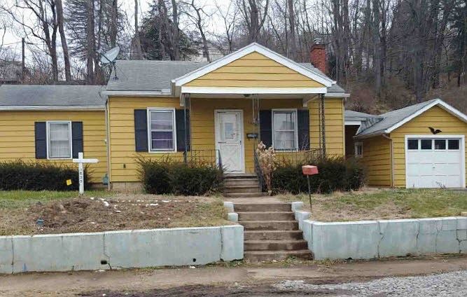 1st image of 1635 Park Ave