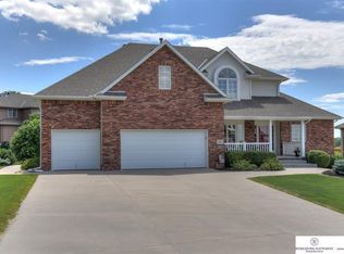 1303 Joy St, Papillion, NE 68046