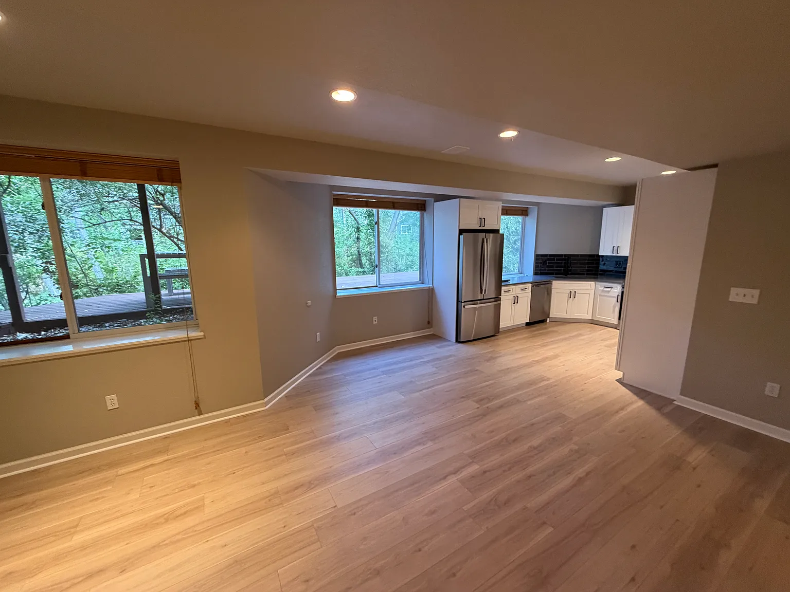 4866 Franklin Dr — Photo 3