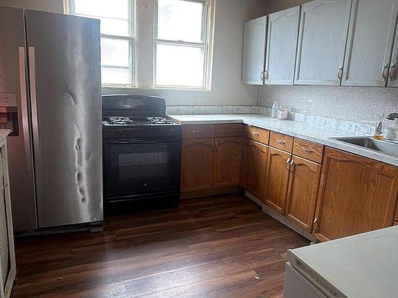 2nd image of 4721 Rorer St