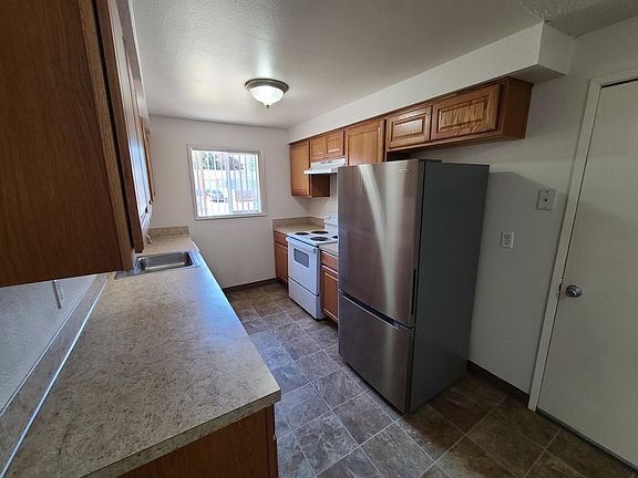 New refrigerator with bottom pull out freezer