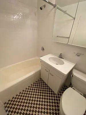 Rented by CitySites Real Estate Group | media 7