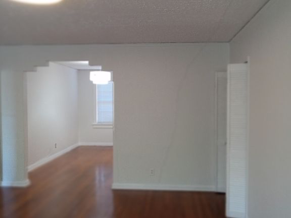 5th image of 2719 Saint Johns Ave