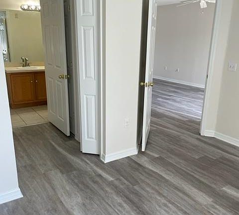 5th image of 6021 Portsdale Pl Unit 201