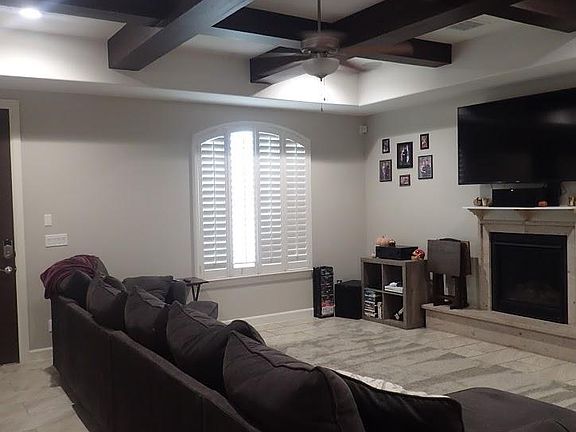 3rd image of 14661 Meadow Lawn