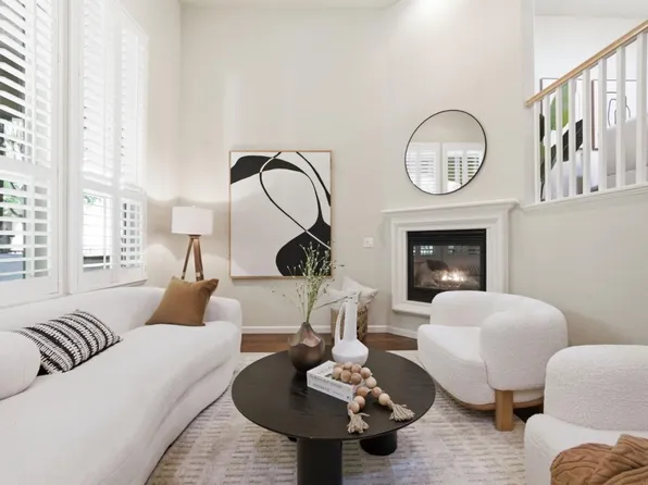2210 Mendocino Ln, San Jose, CA 95124
