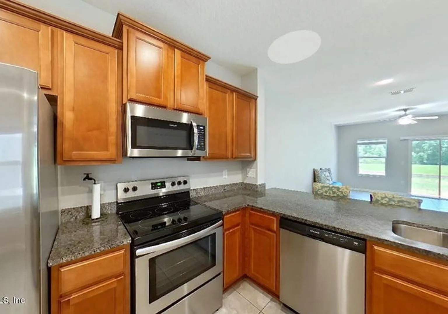 687 Servia Drive — Photo 3
