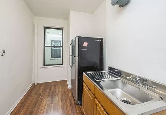 4th image of 645 Barretto St APT 5J