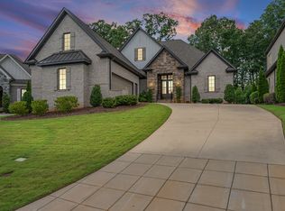 124 Chestnut Pond Ln, Simpsonville, SC 29681